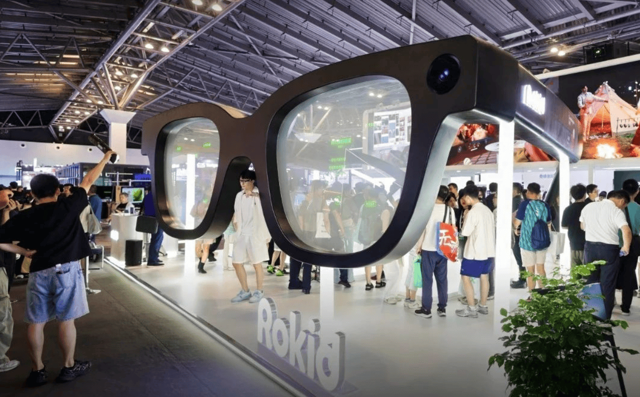 AI眼镜的“小而美”Rokid先交卷了瓦力棋牌5天爆卖40000台做AR+(图2)
